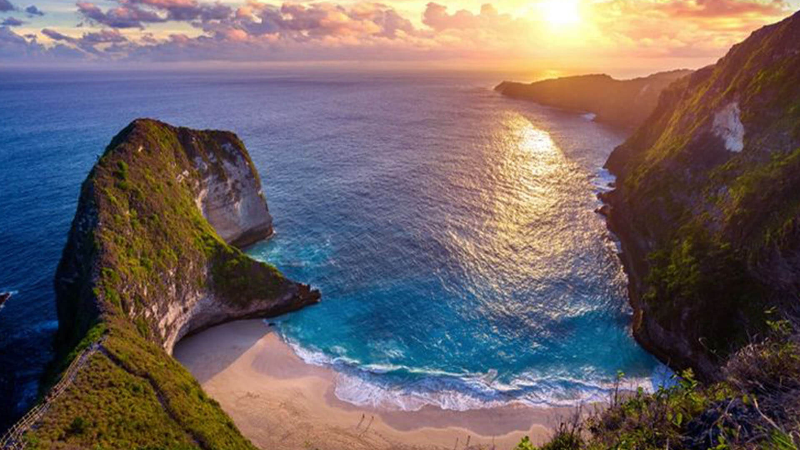 Image PANTAI KELINGKING MASUK DAFTAR PANTAI TERBAIK DUNIA